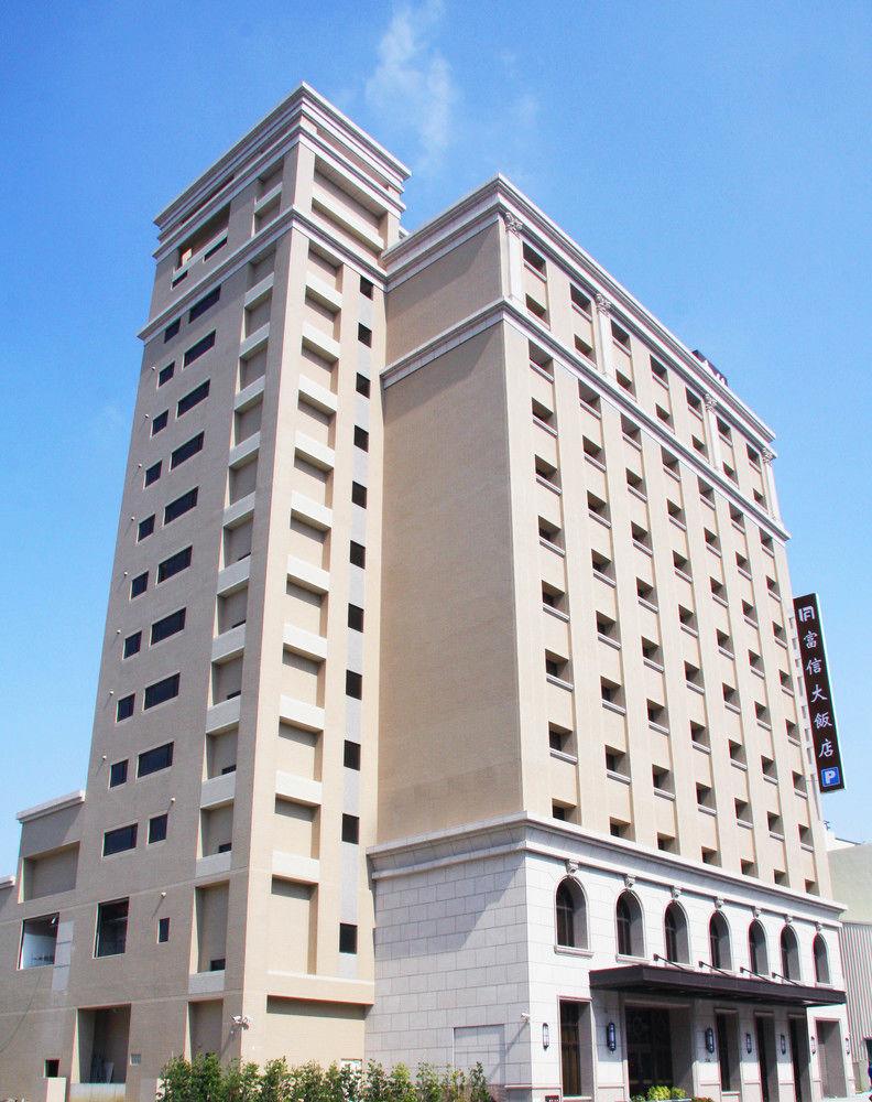 Fushin Hotel - Тайнан Екстериор снимка