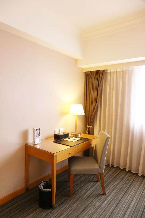 Fushin Hotel - Тайнан Екстериор снимка