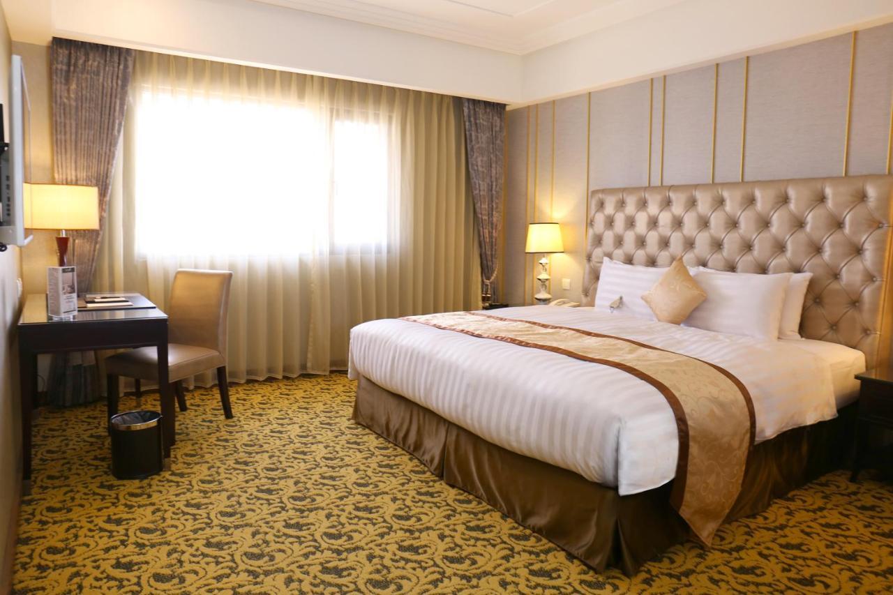 Fushin Hotel - Тайнан Екстериор снимка