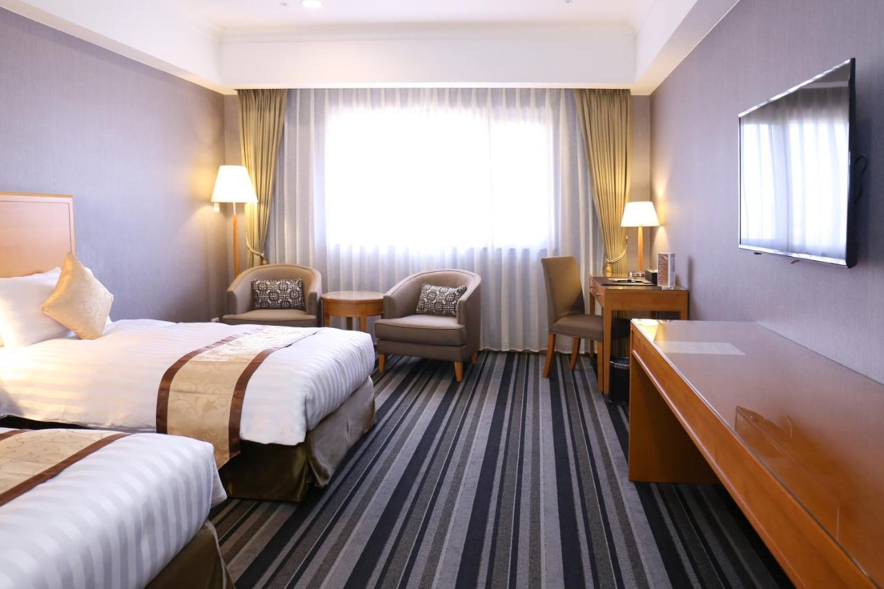 Fushin Hotel - Тайнан Екстериор снимка