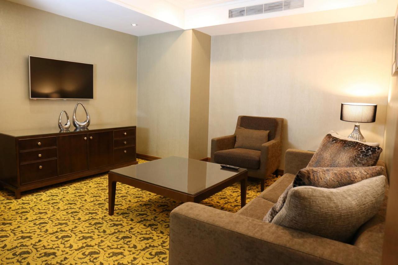 Fushin Hotel - Тайнан Екстериор снимка