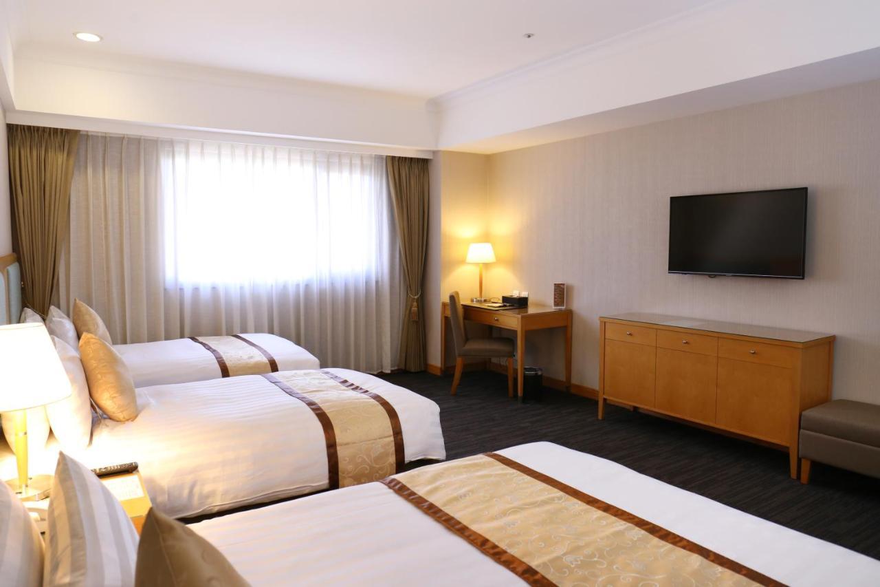 Fushin Hotel - Тайнан Екстериор снимка